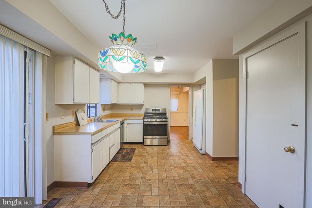 7617 7 MILE LN, Baltimore, MD 21208