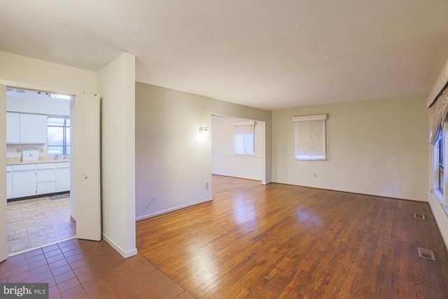 7617 7 MILE LN, Baltimore, MD 21208