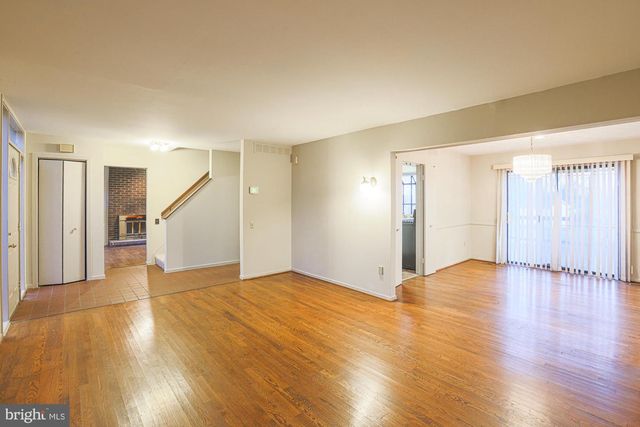 7617 7 MILE LN, Baltimore, MD 21208