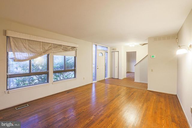 7617 7 MILE LN, Baltimore, MD 21208