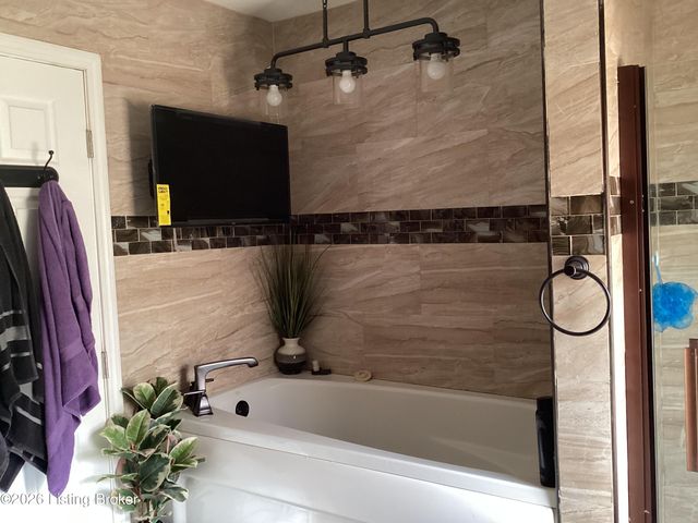 1225 S 32nd St, Louisville, KY 40211