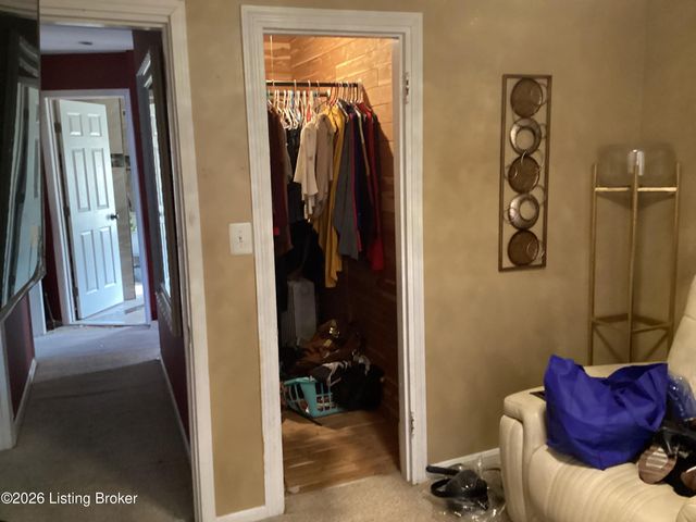 1225 S 32nd St, Louisville, KY 40211