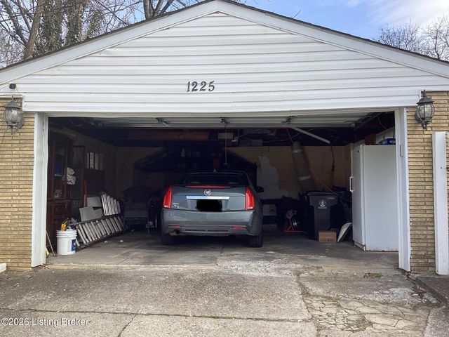 1225 S 32nd St, Louisville, KY 40211