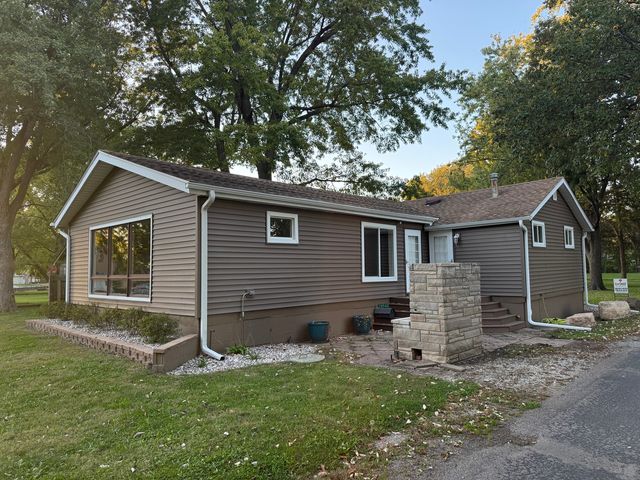 28542 S Walleye Lane, Wilmington, IL 60481