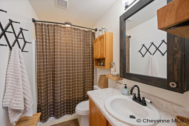 224 ABBY RD, Cheyenne, WY 82007