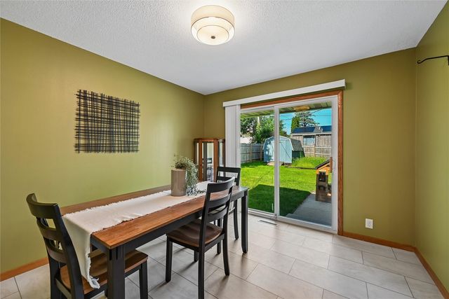 4633 White Pine Drive NE, Cedar Rapids, IA 52402