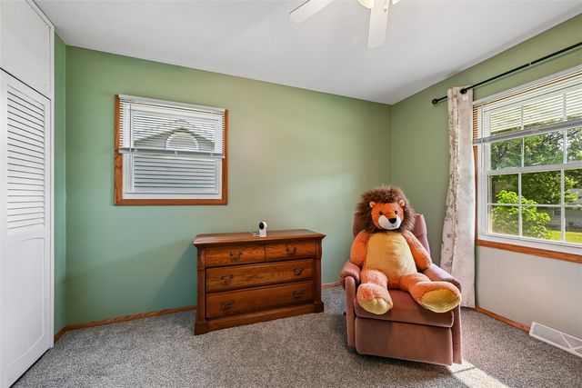 4633 White Pine Drive NE, Cedar Rapids, IA 52402