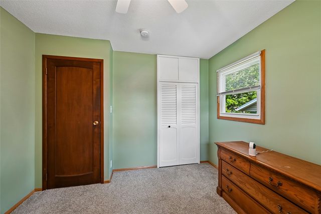 4633 White Pine Drive NE, Cedar Rapids, IA 52402