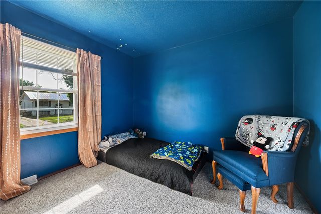 4633 White Pine Drive NE, Cedar Rapids, IA 52402