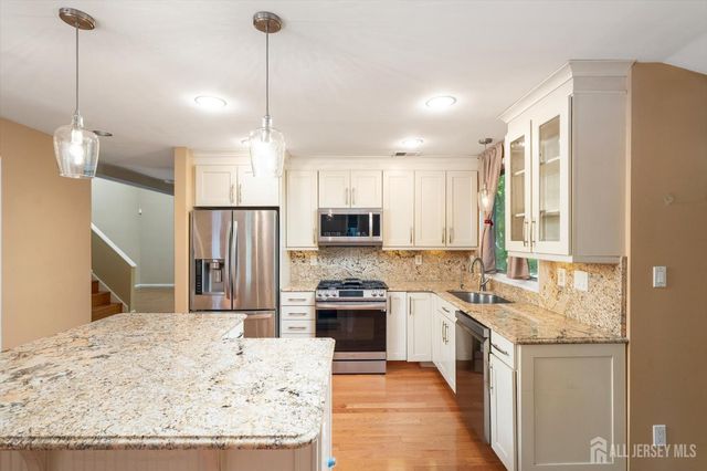 426 Sayre Drive, Plainsboro, NJ 08540
