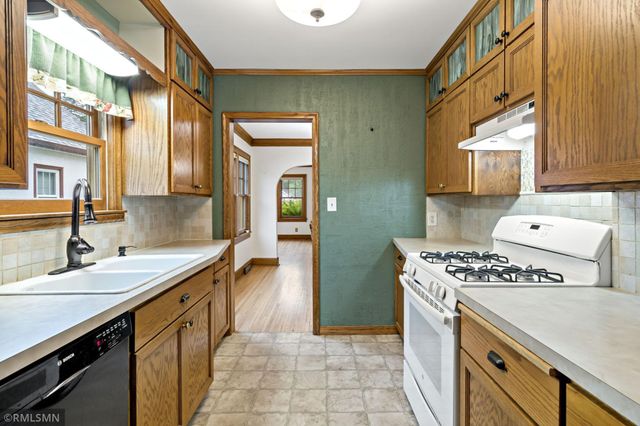844 Winslow Avenue, Saint Paul, MN 55107