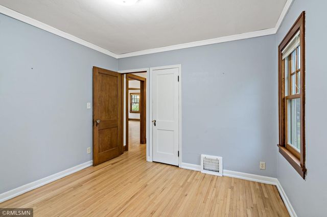 844 Winslow Avenue, Saint Paul, MN 55107