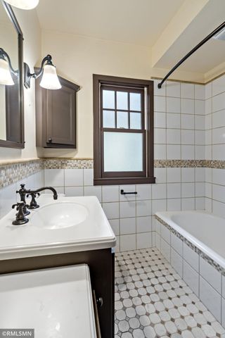 844 Winslow Avenue, Saint Paul, MN 55107