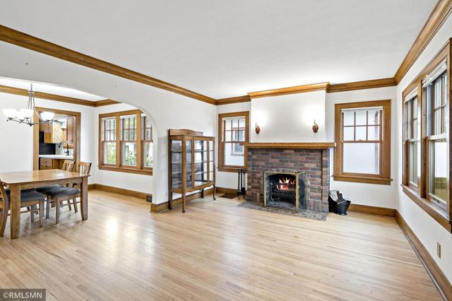 844 Winslow Avenue, Saint Paul, MN 55107