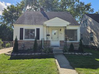 21237 Carlysle Street, Dearborn, MI 48124