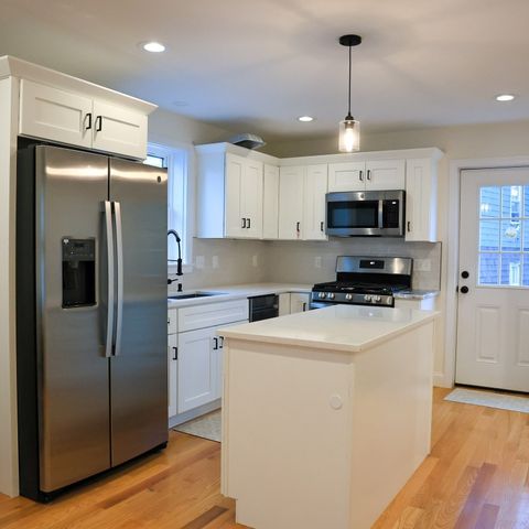 173 Westford St, Lowell, MA 01851