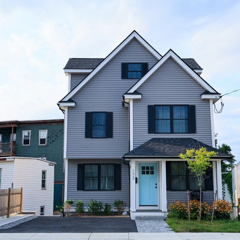 173 Westford St, Lowell, MA 01851