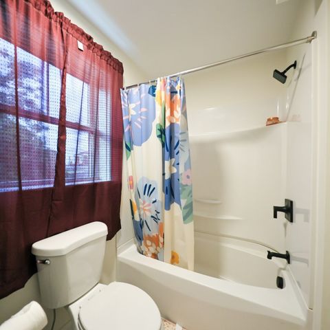 173 Westford St, Lowell, MA 01851