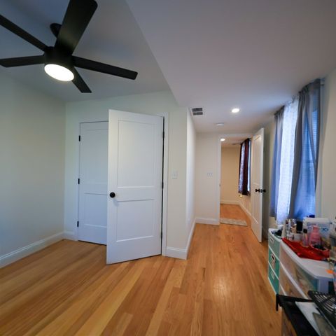 173 Westford St, Lowell, MA 01851