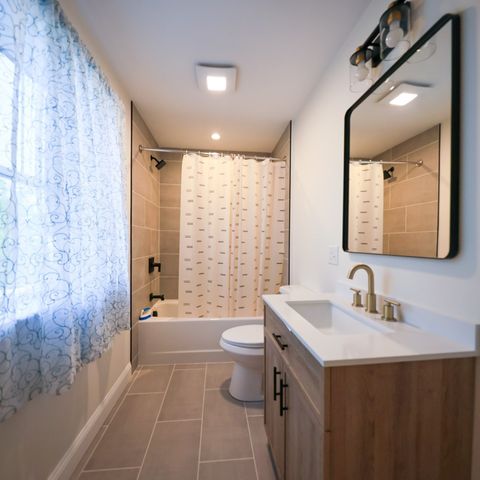 173 Westford St, Lowell, MA 01851