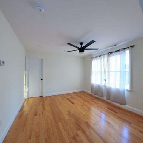 173 Westford St, Lowell, MA 01851