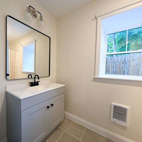 173 Westford St, Lowell, MA 01851