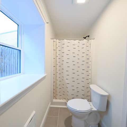 173 Westford St, Lowell, MA 01851