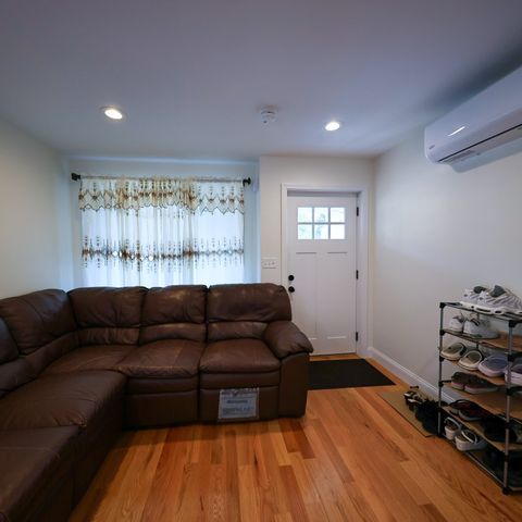 173 Westford St, Lowell, MA 01851