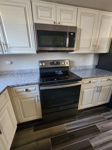 18224 Wentworth Avenue 2, Lansing, IL 60438