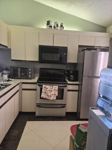 80 Vía De Casas Norte, Boynton Beach, FL 33426