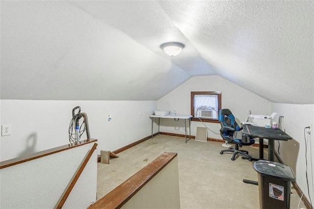 2916 N 52nd Street, Kansas City, KS 66104