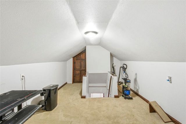 2916 N 52nd Street, Kansas City, KS 66104