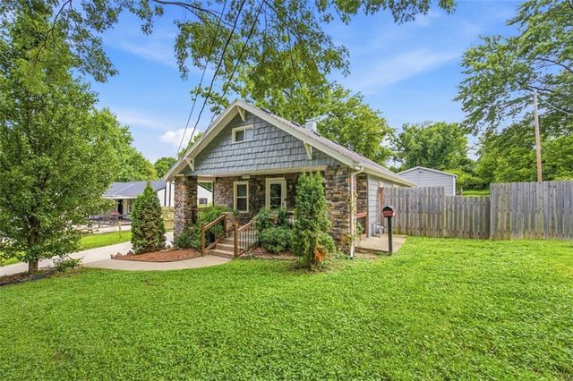 2916 N 52nd Street, Kansas City, KS 66104