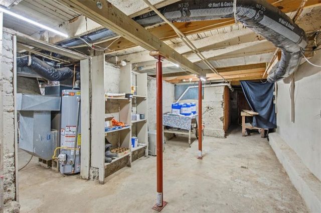 2916 N 52nd Street, Kansas City, KS 66104
