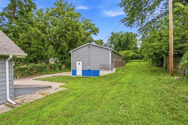 2916 N 52nd Street, Kansas City, KS 66104