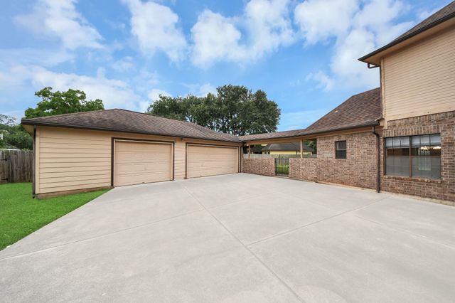 2223 Leisure Lane, Richmond, TX 77406