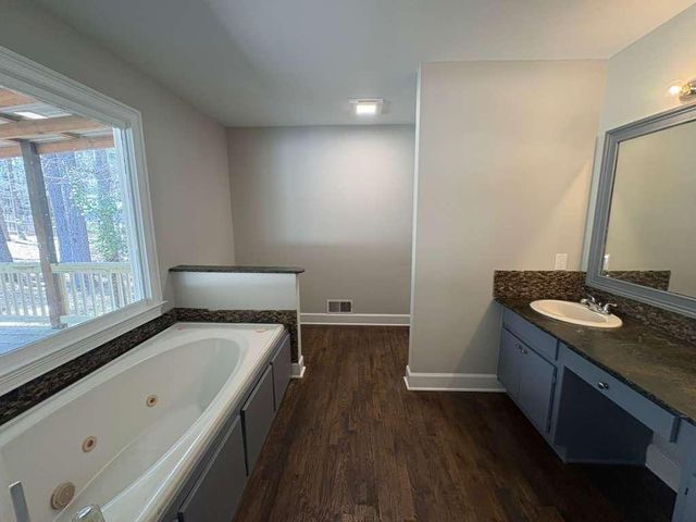 2518 W Mcintosh Road, Griffin, GA 30223