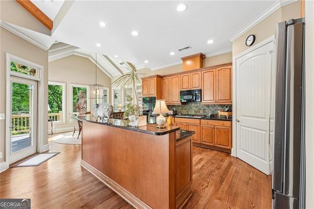 189 Red Trillium Ridge, Big Canoe, GA 30143