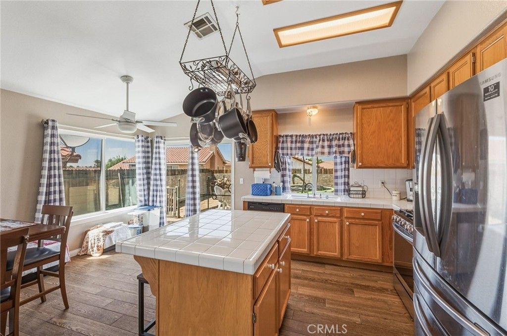 Image 13 of property listing at 17608 Electra, Victorville, CA 92395