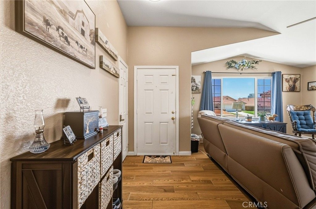 Image 6 of property listing at 17608 Electra, Victorville, CA 92395