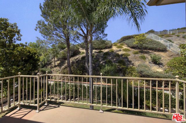 7717 Graystone Drive, Los Angeles, CA 91304