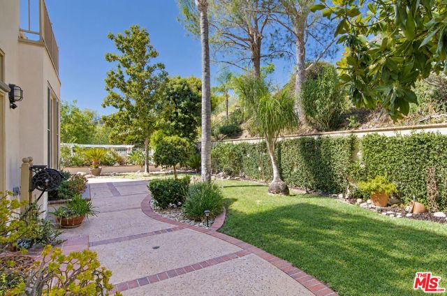 7717 Graystone Drive, Los Angeles, CA 91304