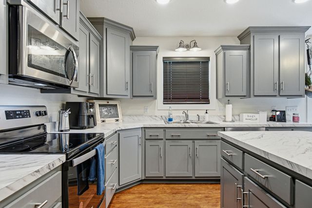 222 Hog Back Ridge Rd, Bethpage, TN 37022