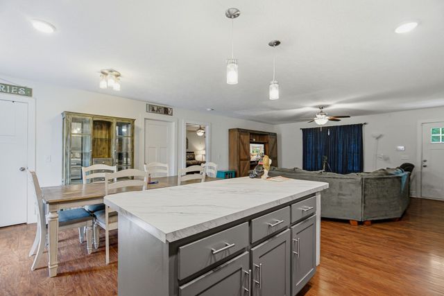 222 Hog Back Ridge Rd, Bethpage, TN 37022