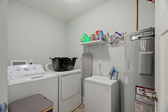 222 Hog Back Ridge Rd, Bethpage, TN 37022