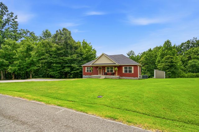 222 Hog Back Ridge Rd, Bethpage, TN 37022