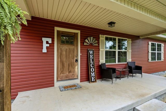 222 Hog Back Ridge Rd, Bethpage, TN 37022