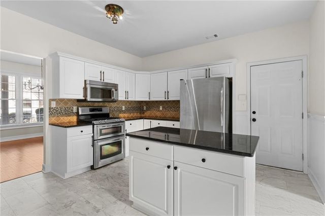 675 Timber Ives Drive, Dacula, GA 30019