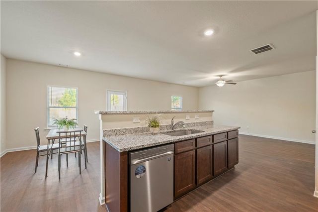 249 Seasons Valley, Pendergrass, GA 30567