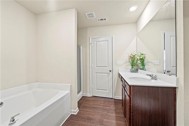 249 Seasons Valley, Pendergrass, GA 30567